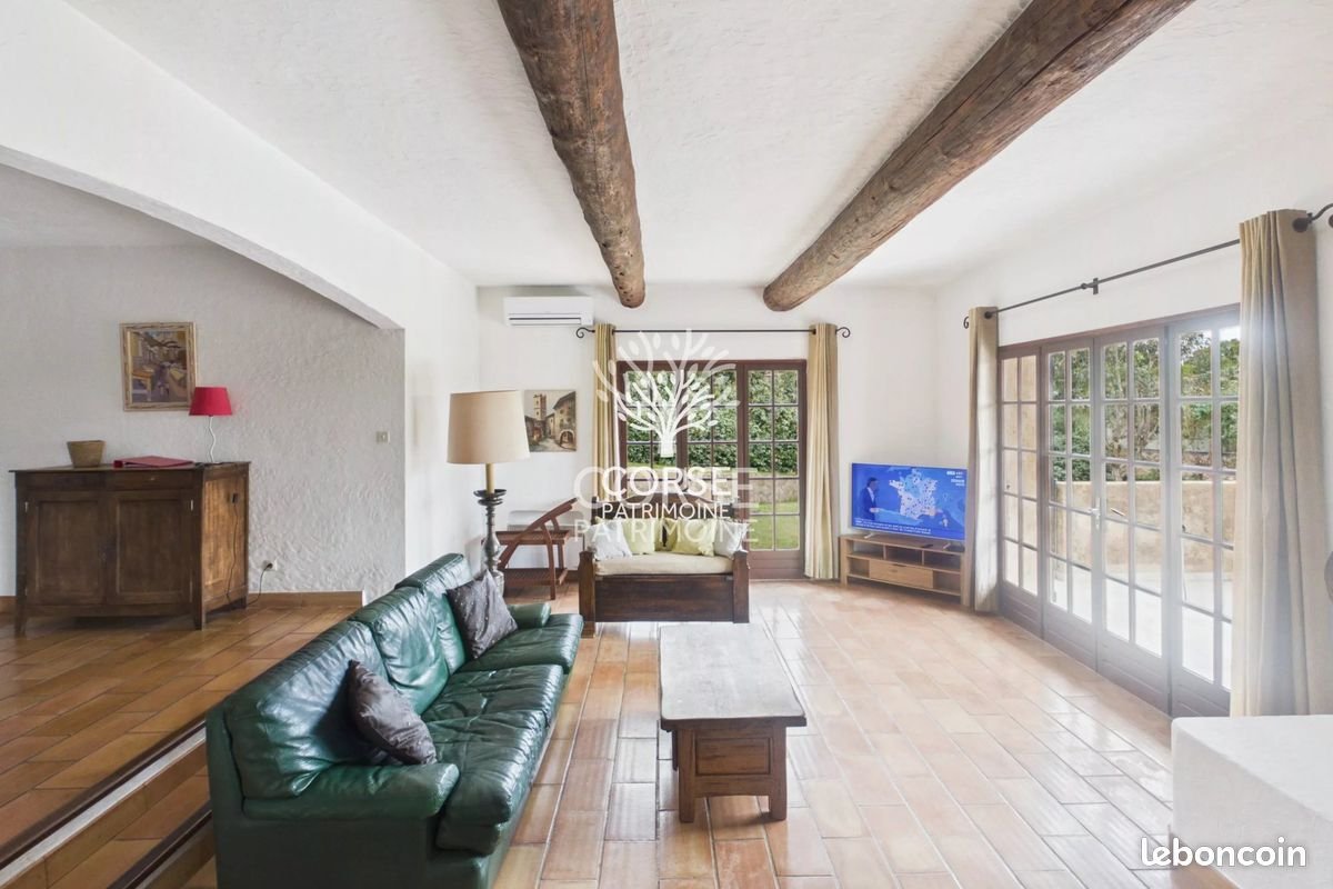 Maison à vendre, 250m², Porto-Vecchio