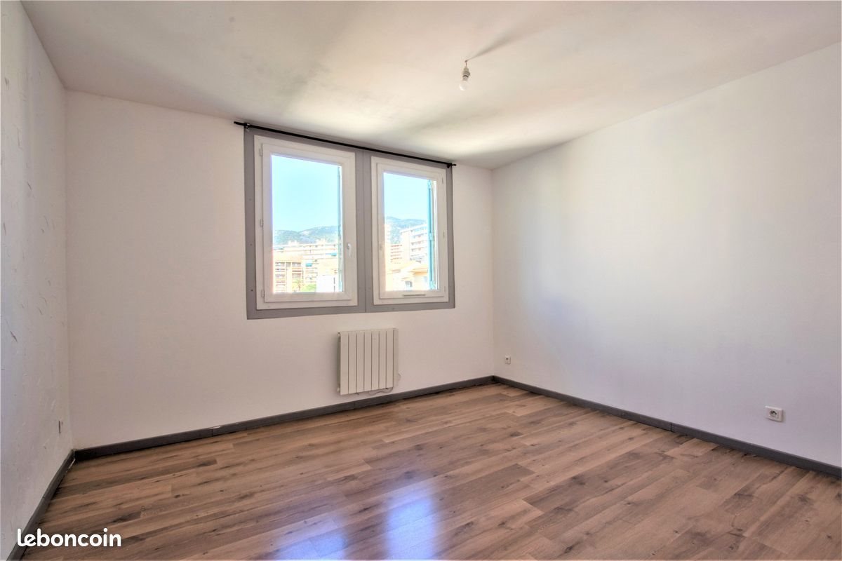 Appartement à louer, 77m², Ajaccio