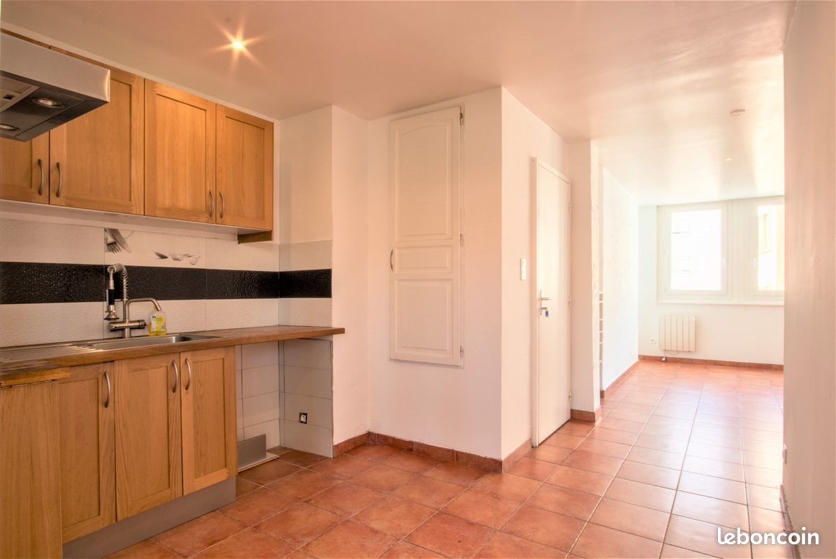 Appartement à louer, 77m², Ajaccio