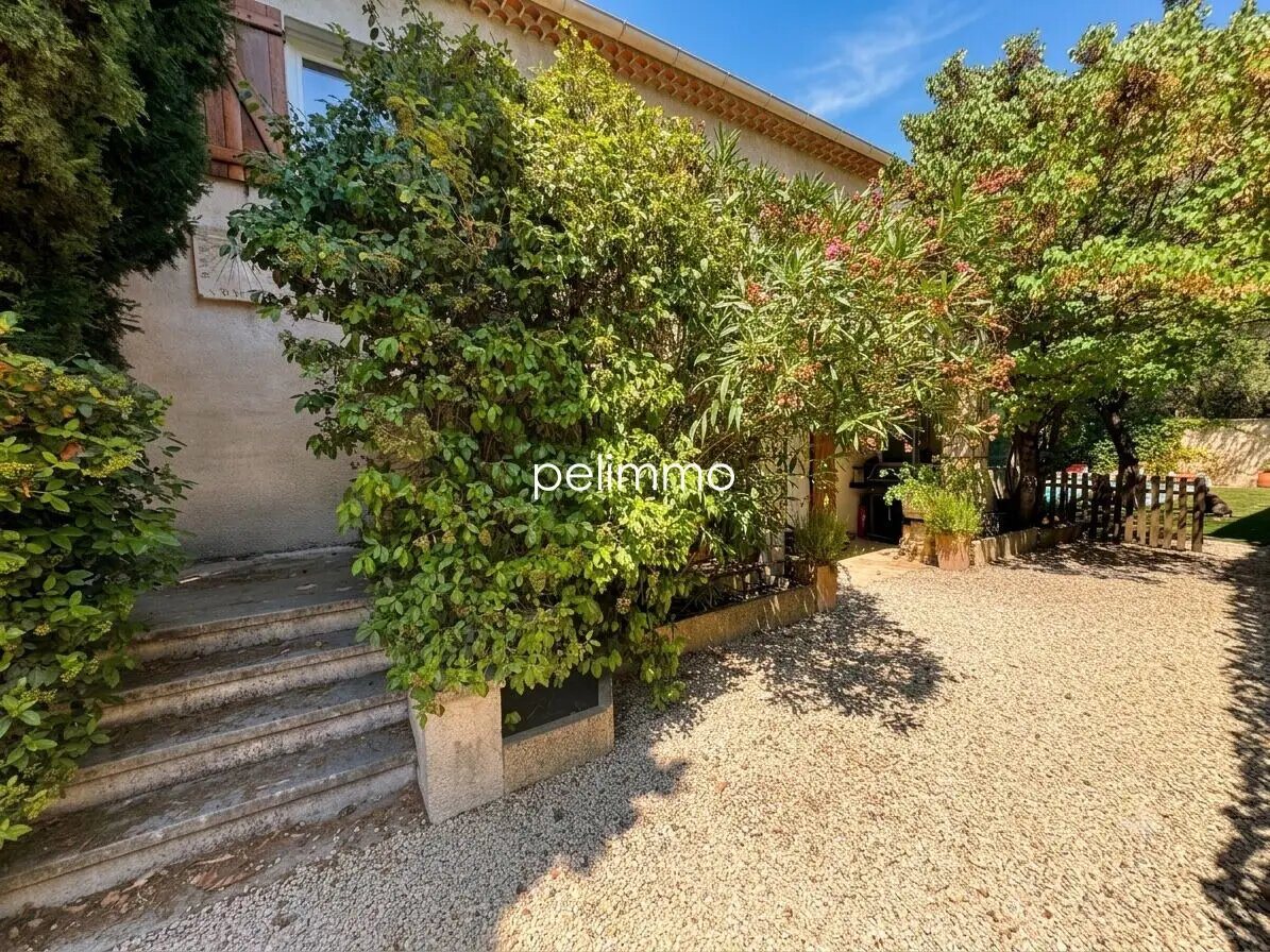 Maison à vendre, 165m², Charleval