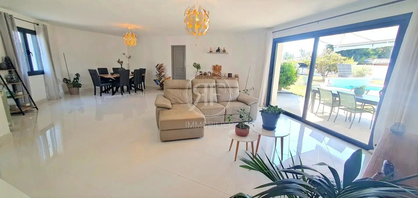 Maison à vendre, 120m², Saint-Seurin-sur-l'Isle