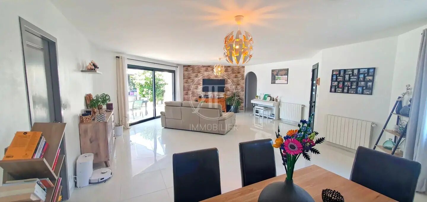 Maison à vendre, 120m², Saint-Seurin-sur-l'Isle