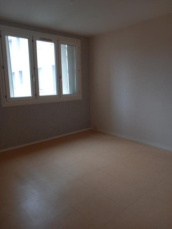 Appartement à louer, 29m², Autun