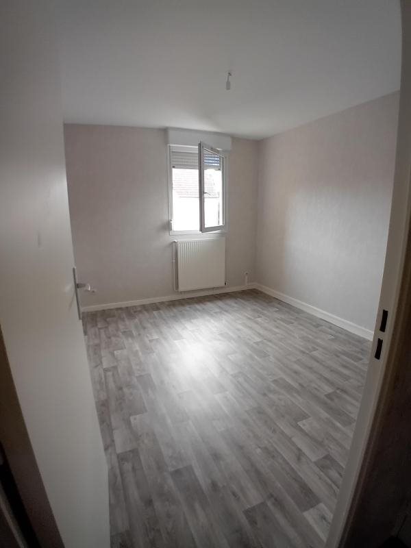 Appartement à louer, 83m², Autun