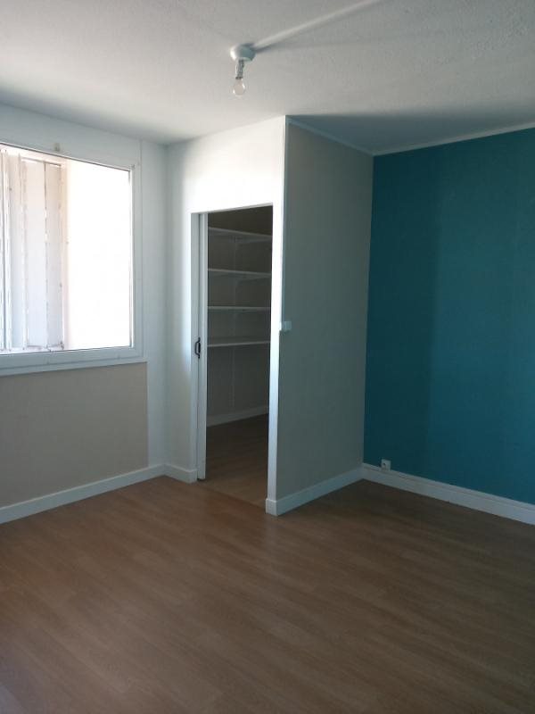 Appartement à louer, 77m², Autun