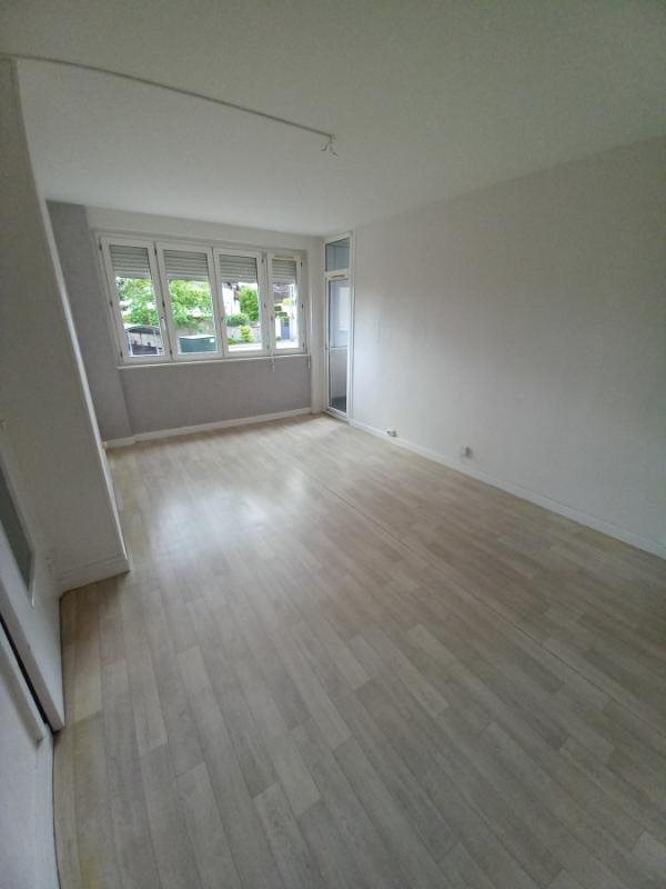 Appartement à louer, 56m², Autun