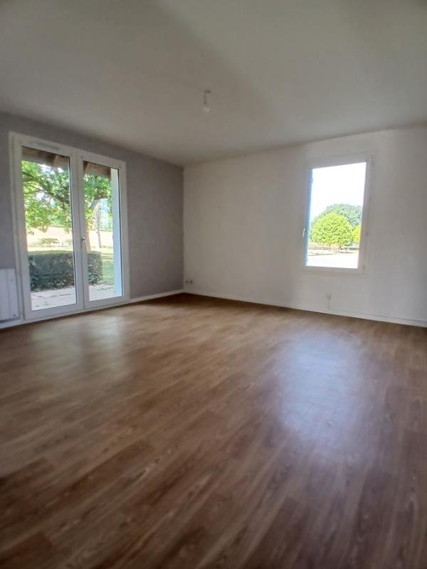 Appartement à louer, 90m², Mesvres