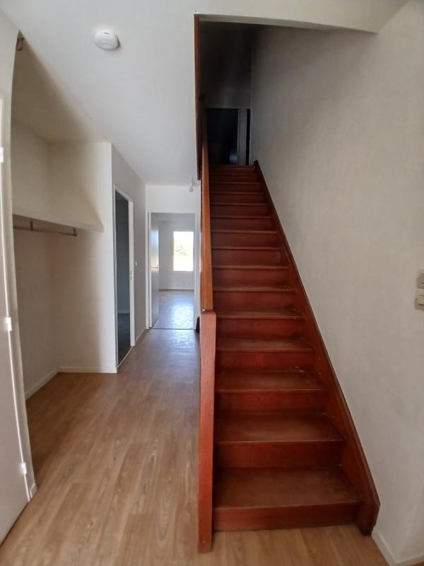 Appartement à louer, 90m², Mesvres