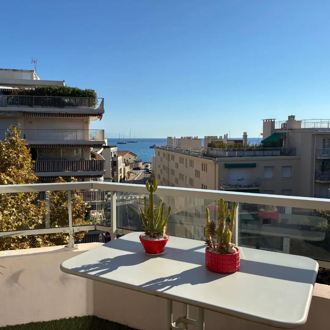Appartement à louer, 68m², Antibes