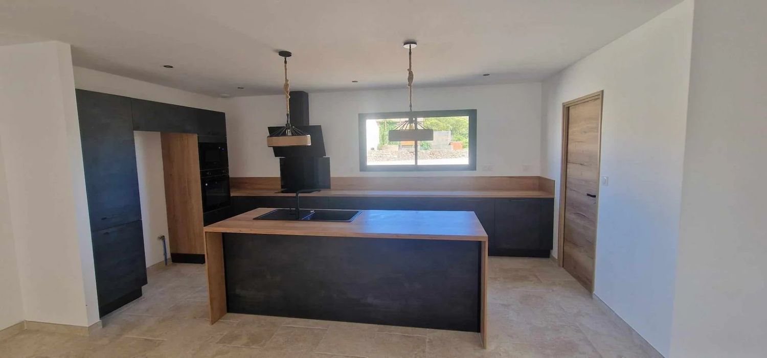 Maison à vendre, 127m², Bizanet