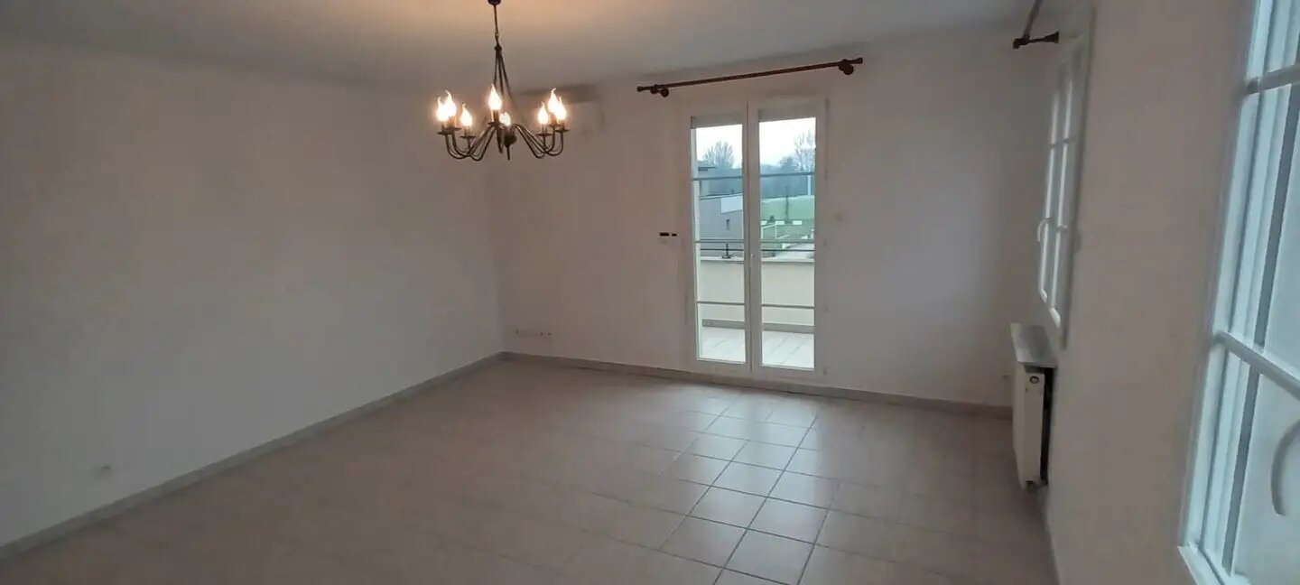 Appartement à louer, 85m², Pont-de-Chéruy