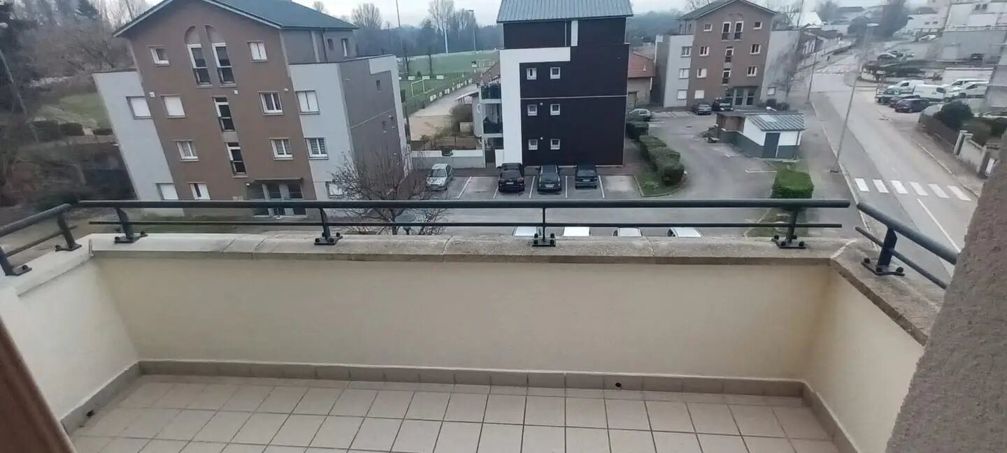 Appartement à louer, 85m², Pont-de-Chéruy