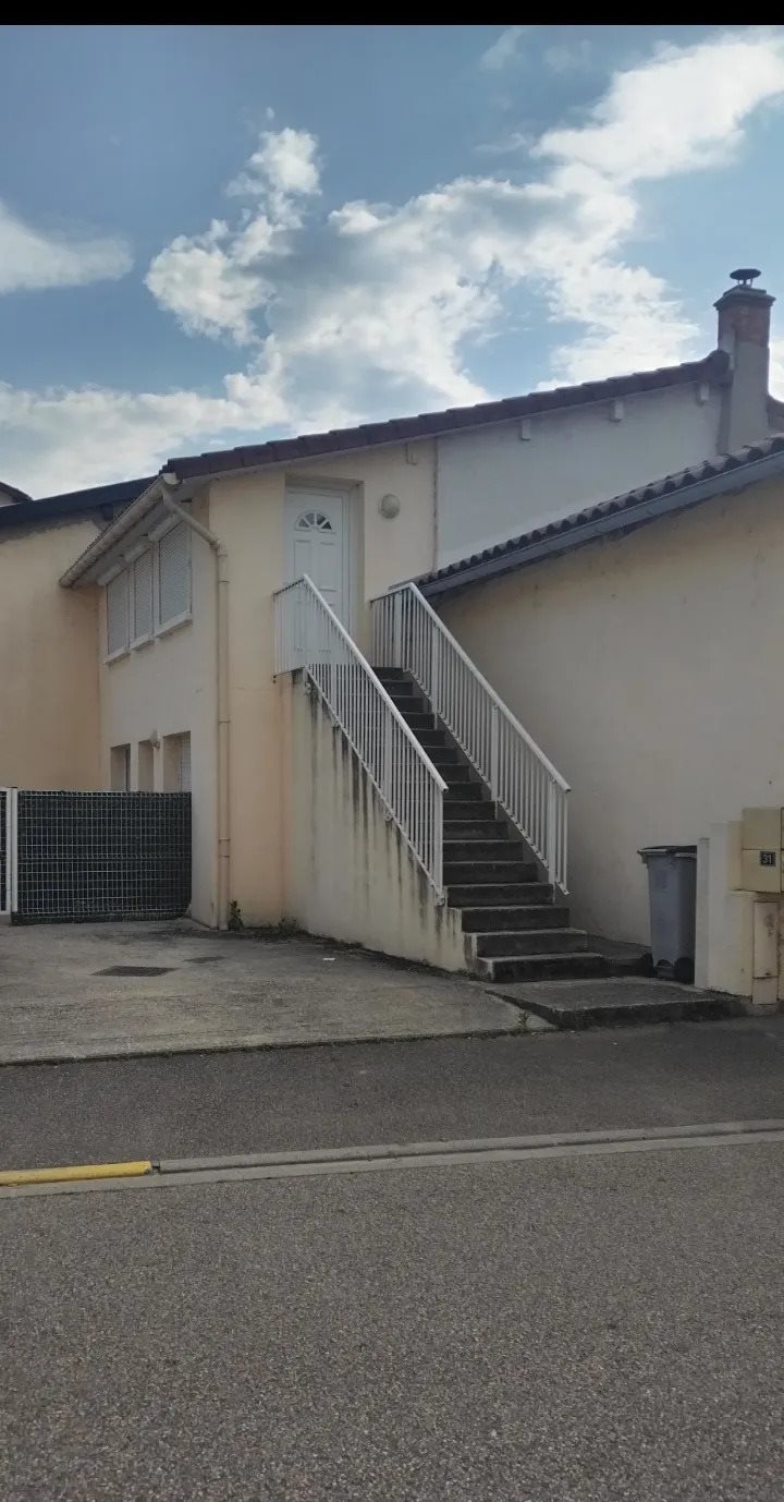 Appartement à louer, 45m², Loyettes