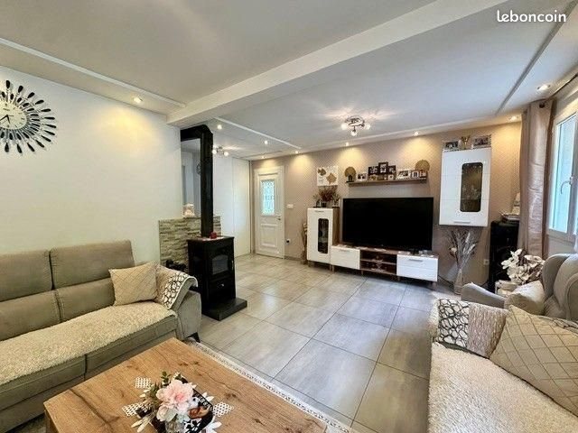Maison à vendre, 205m², Saint-Cassin