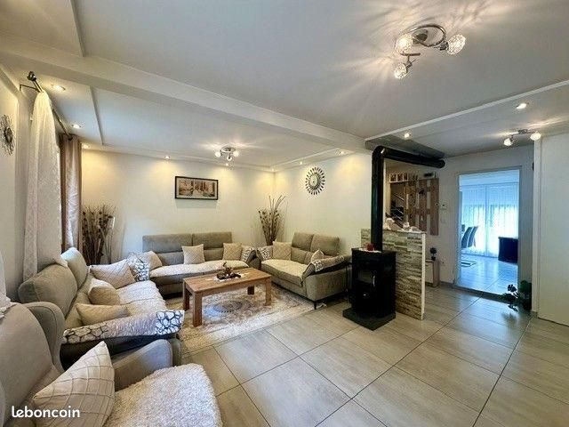 Maison à vendre, 205m², Saint-Cassin
