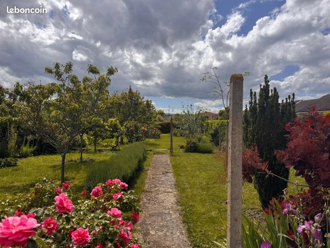 Maison à vendre, 161m², Le Breuil-sur-Couze