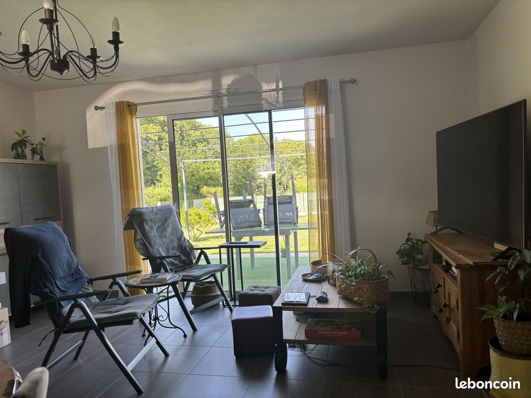 Maison à louer, 89m², Camoël