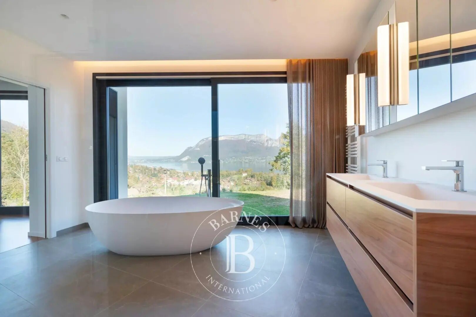 Maison à vendre, 330m², Sévrier