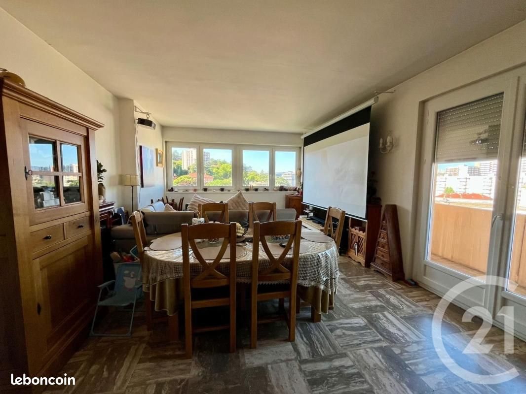 Appartement à vendre, 105m², Saint-Etienne