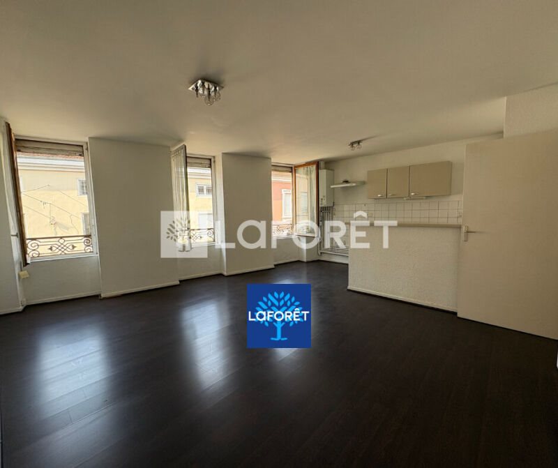 Appartement à louer, 53m², Roanne