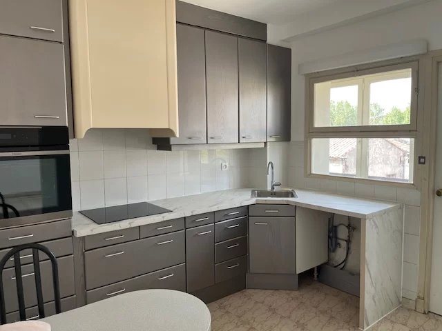 Appartement à louer, 160m², Arles