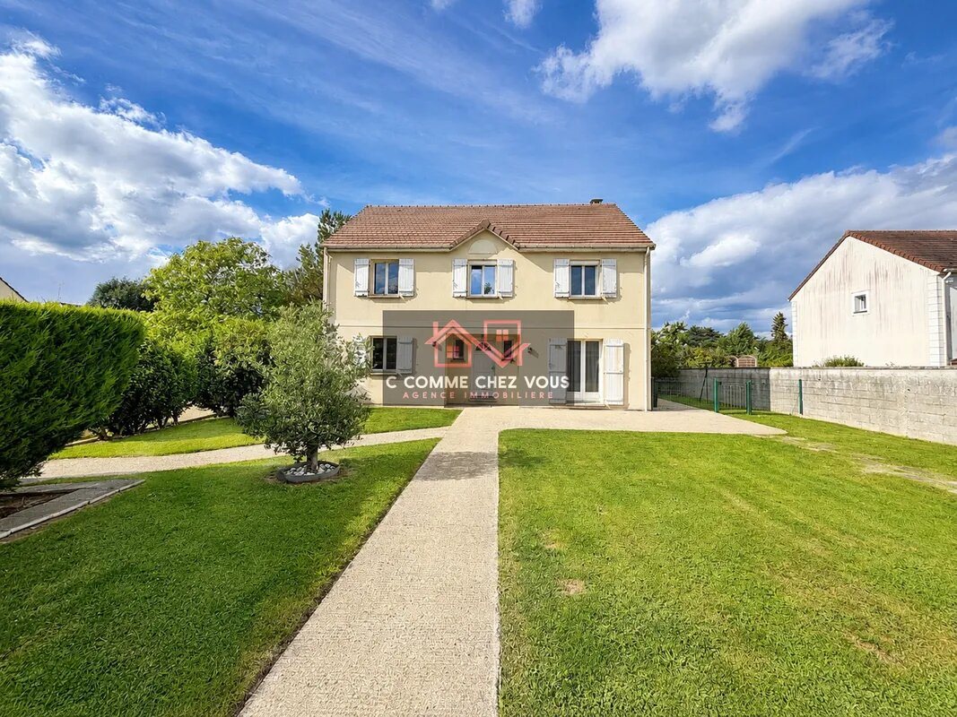 Maison à vendre, 162m², Férolles-Attilly