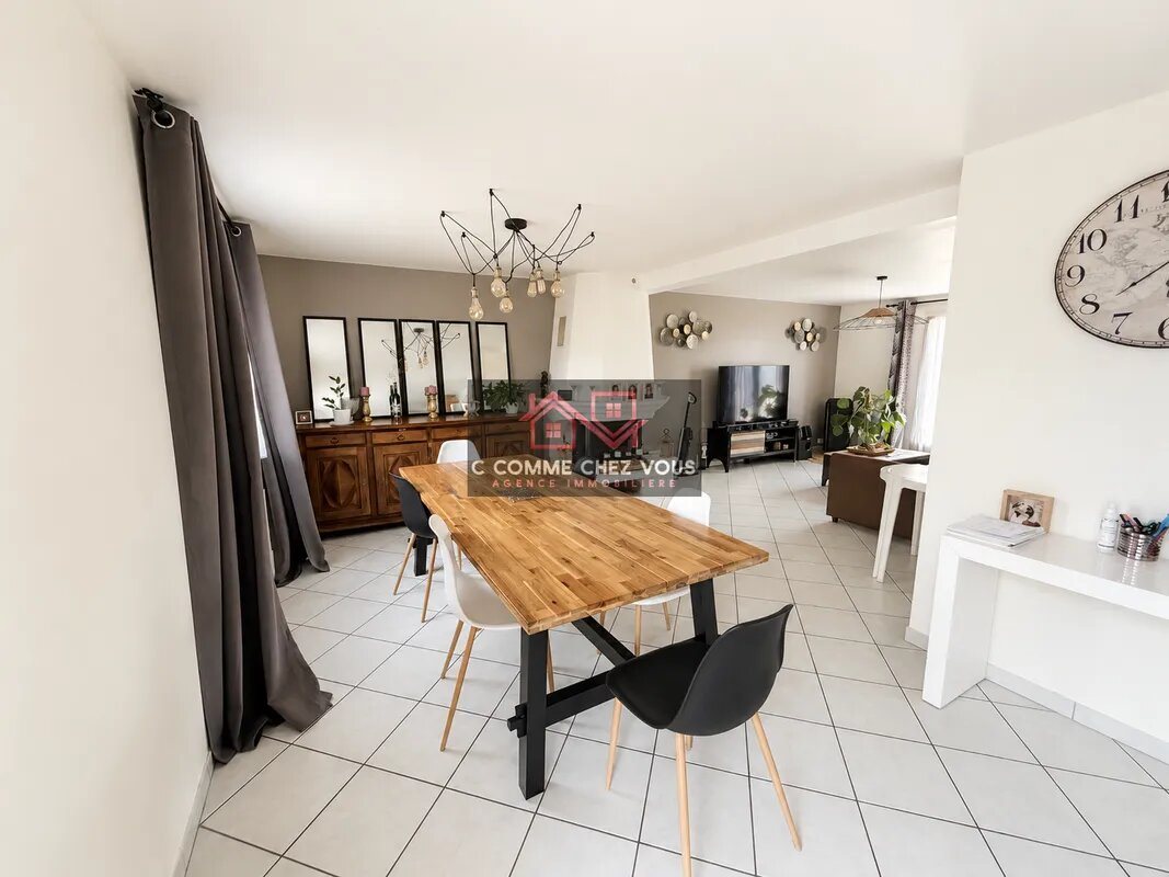 Maison à vendre, 162m², Férolles-Attilly