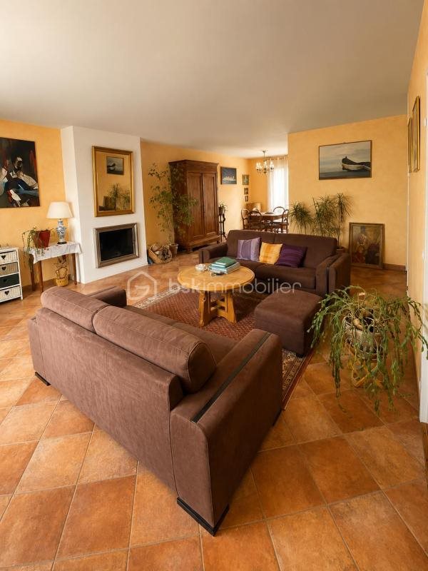Maison à vendre, 138m², Le Mesnil-Saint-Denis