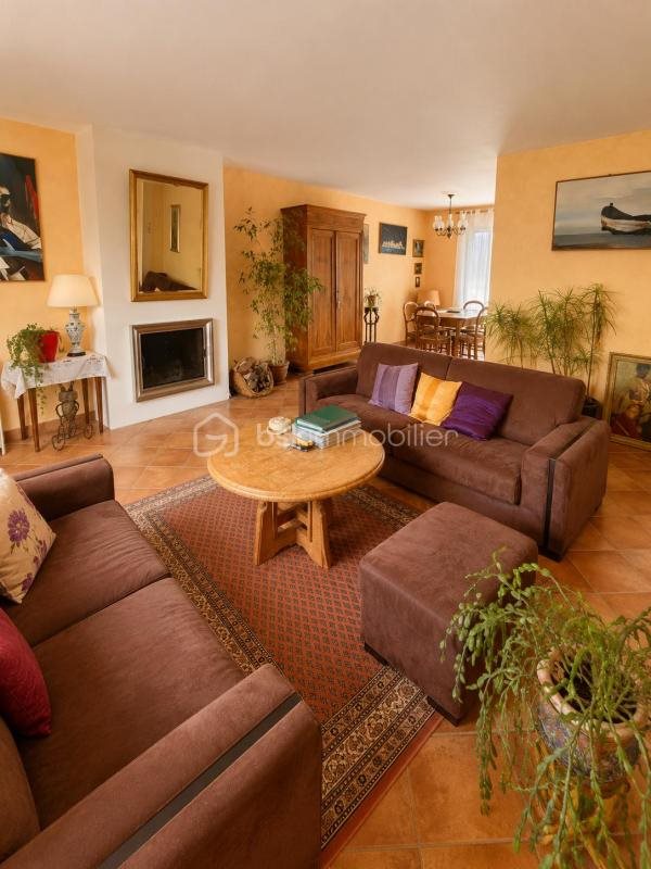 Maison à vendre, 138m², Le Mesnil-Saint-Denis