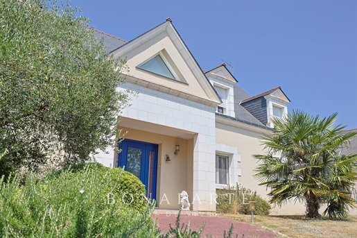 Maison 7 pièces 292 m² · à Mûrs-Erigné · 292 m² · 550 000 €