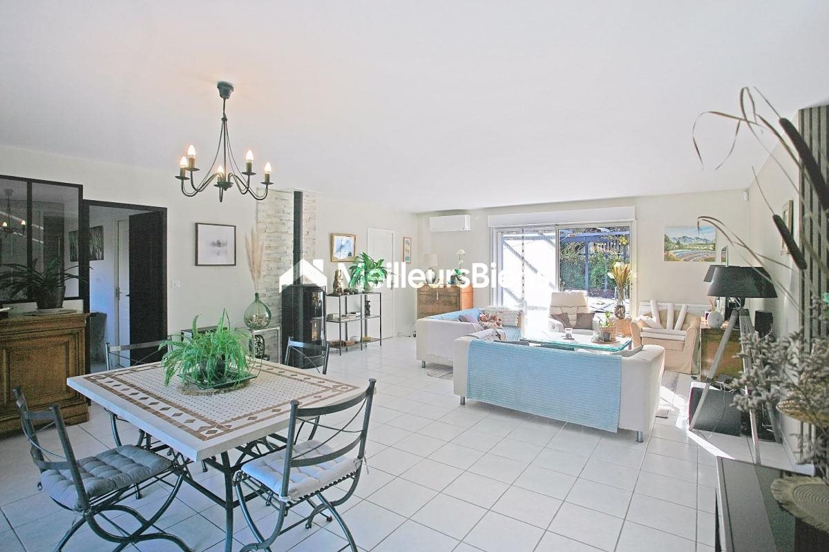 Maison à vendre, 170m², Saint-Morillon