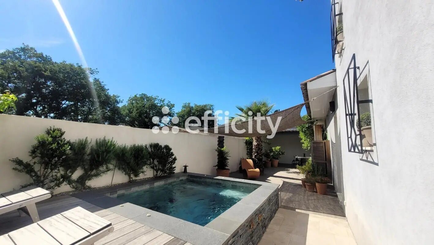 Maison à vendre, 342m², Rougiers