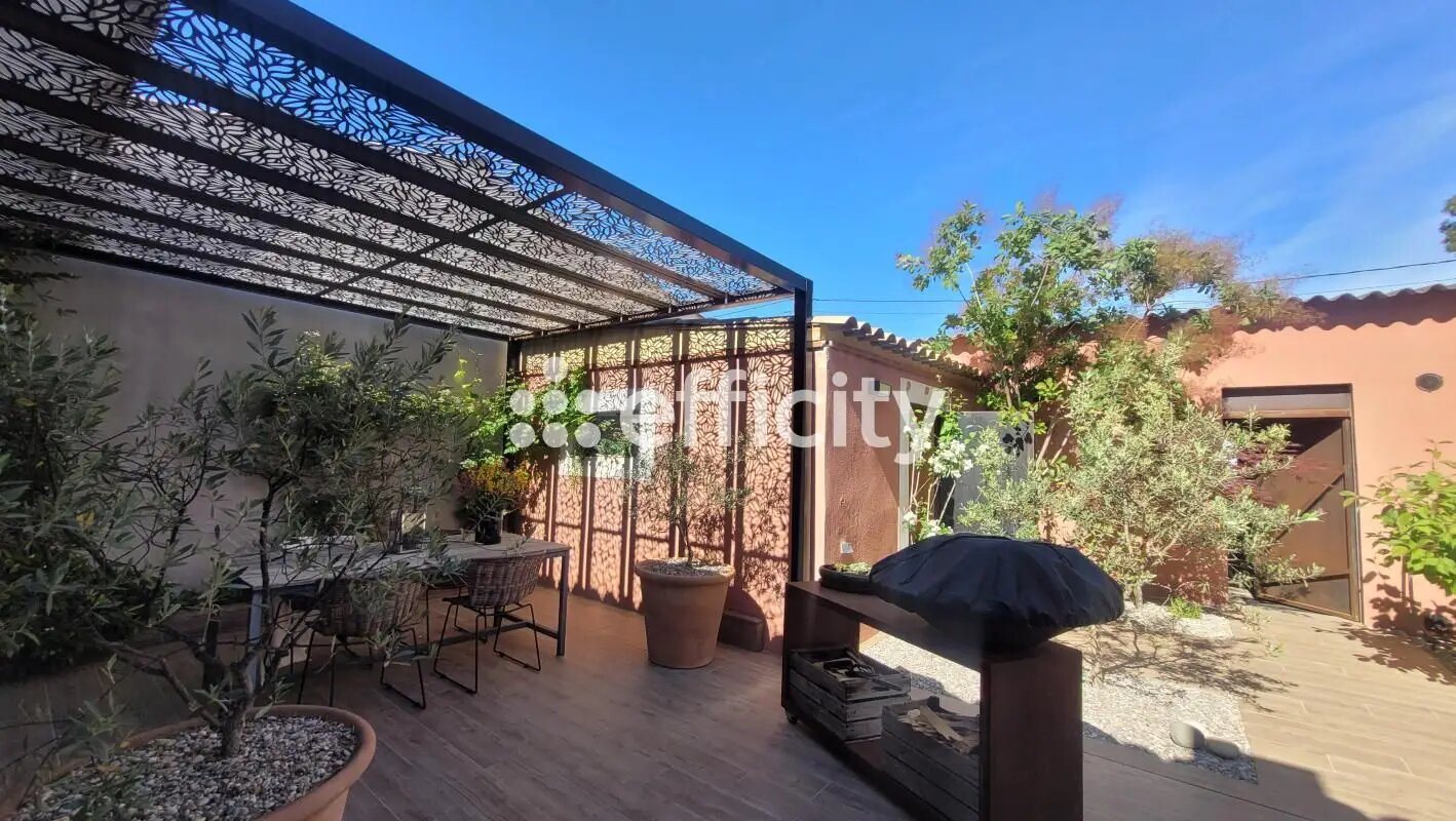 Maison à vendre, 342m², Rougiers