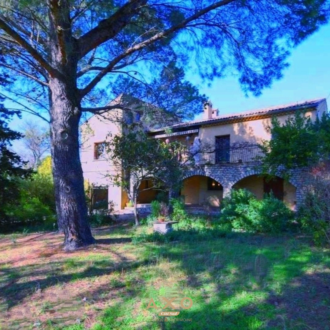 Maison à vendre, 242m², Uzès