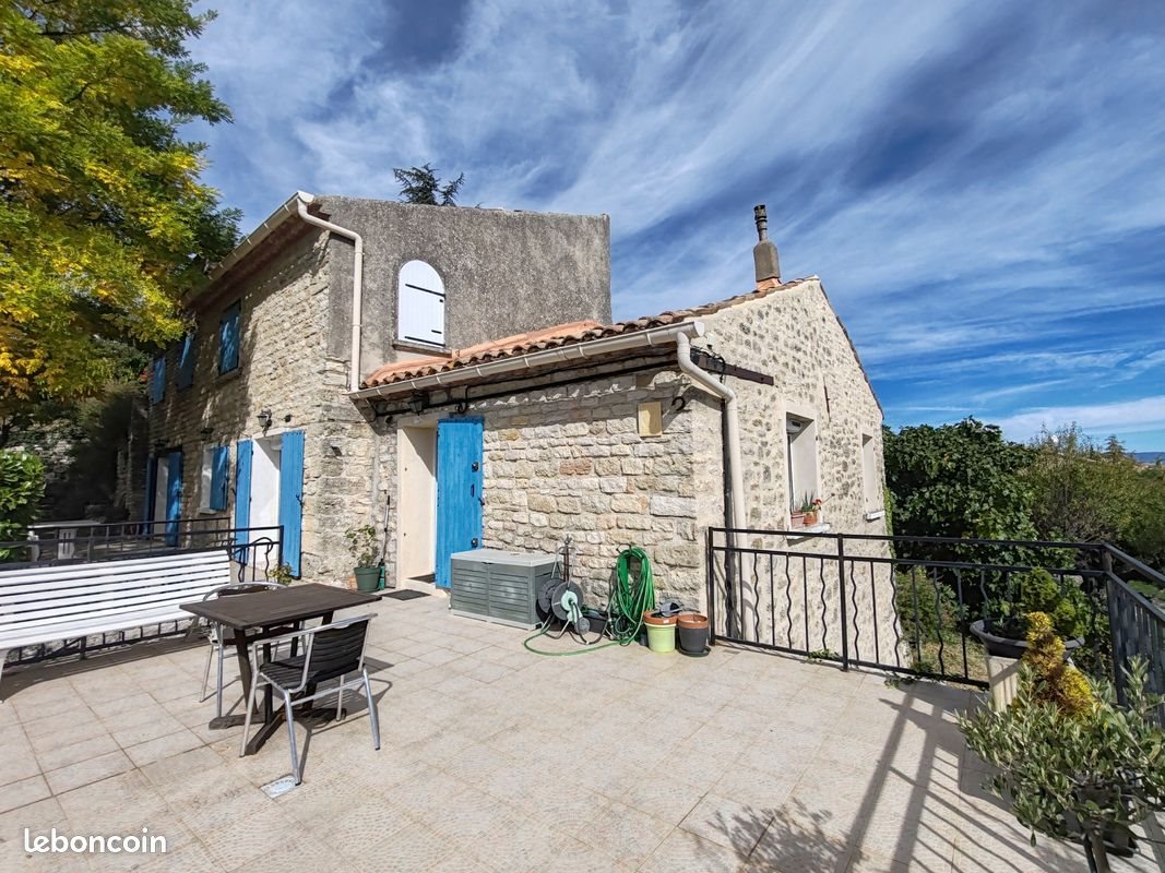 Maison à vendre, 137m², Vachères