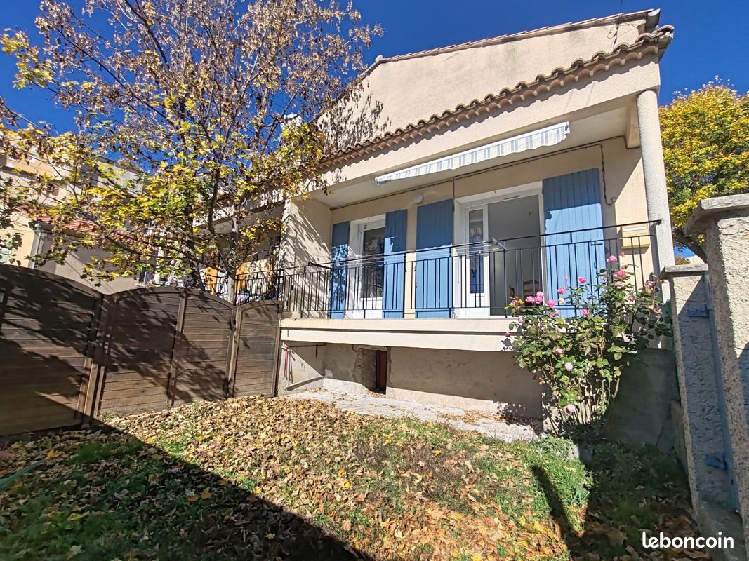 Maison à vendre, 106m², Banon