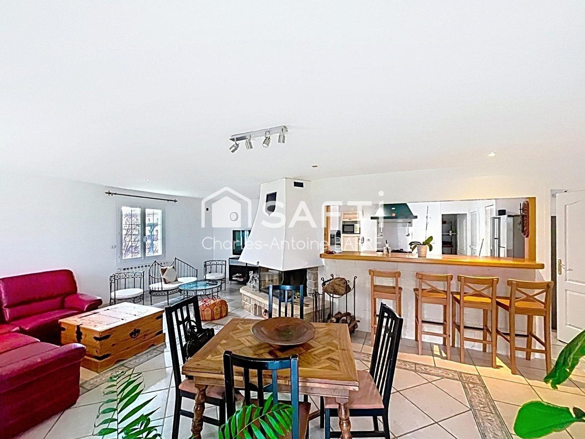 Maison à vendre, 136m², Teuillac