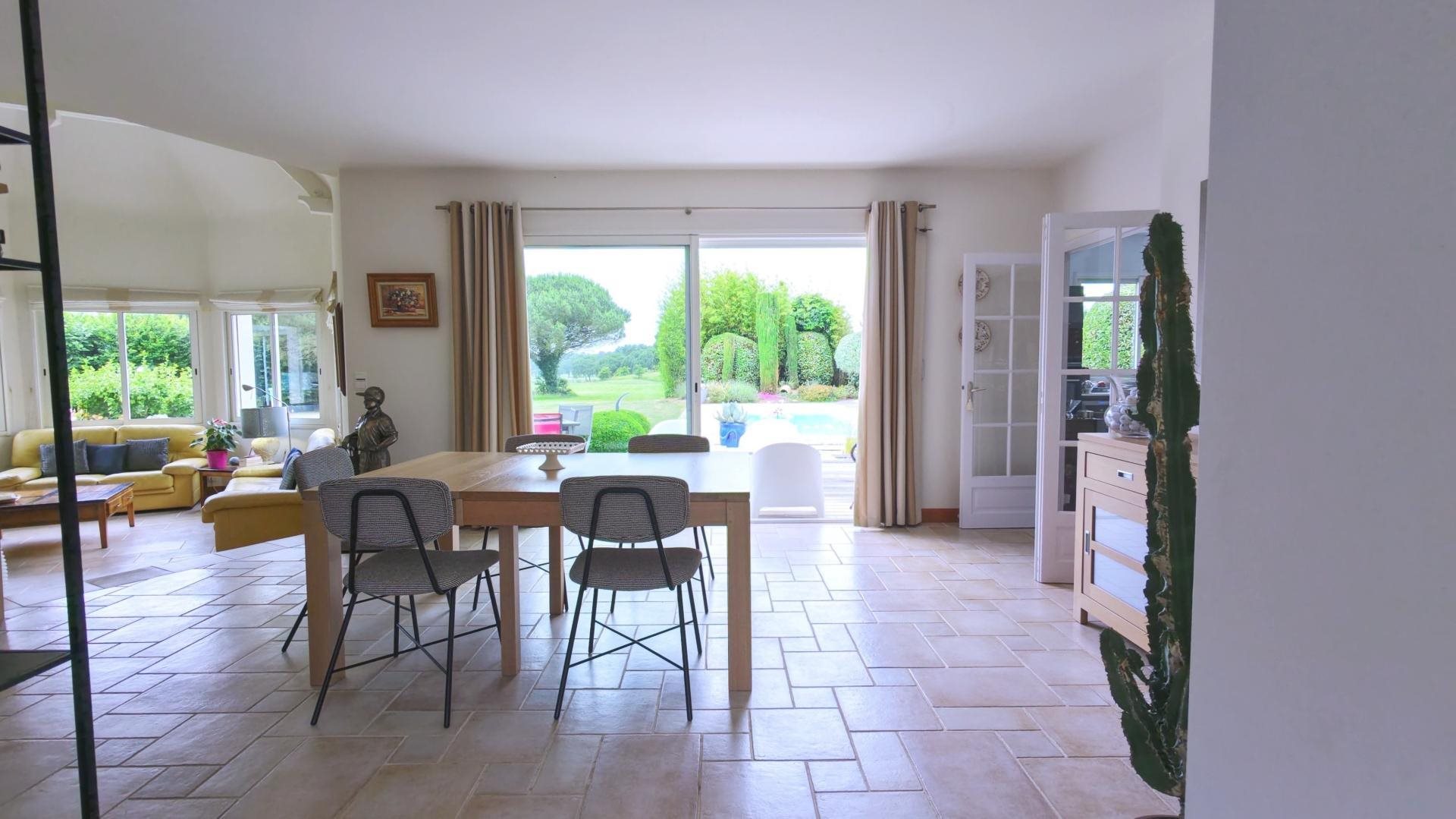 Maison à vendre, 195m², Saint-André-des-Eaux