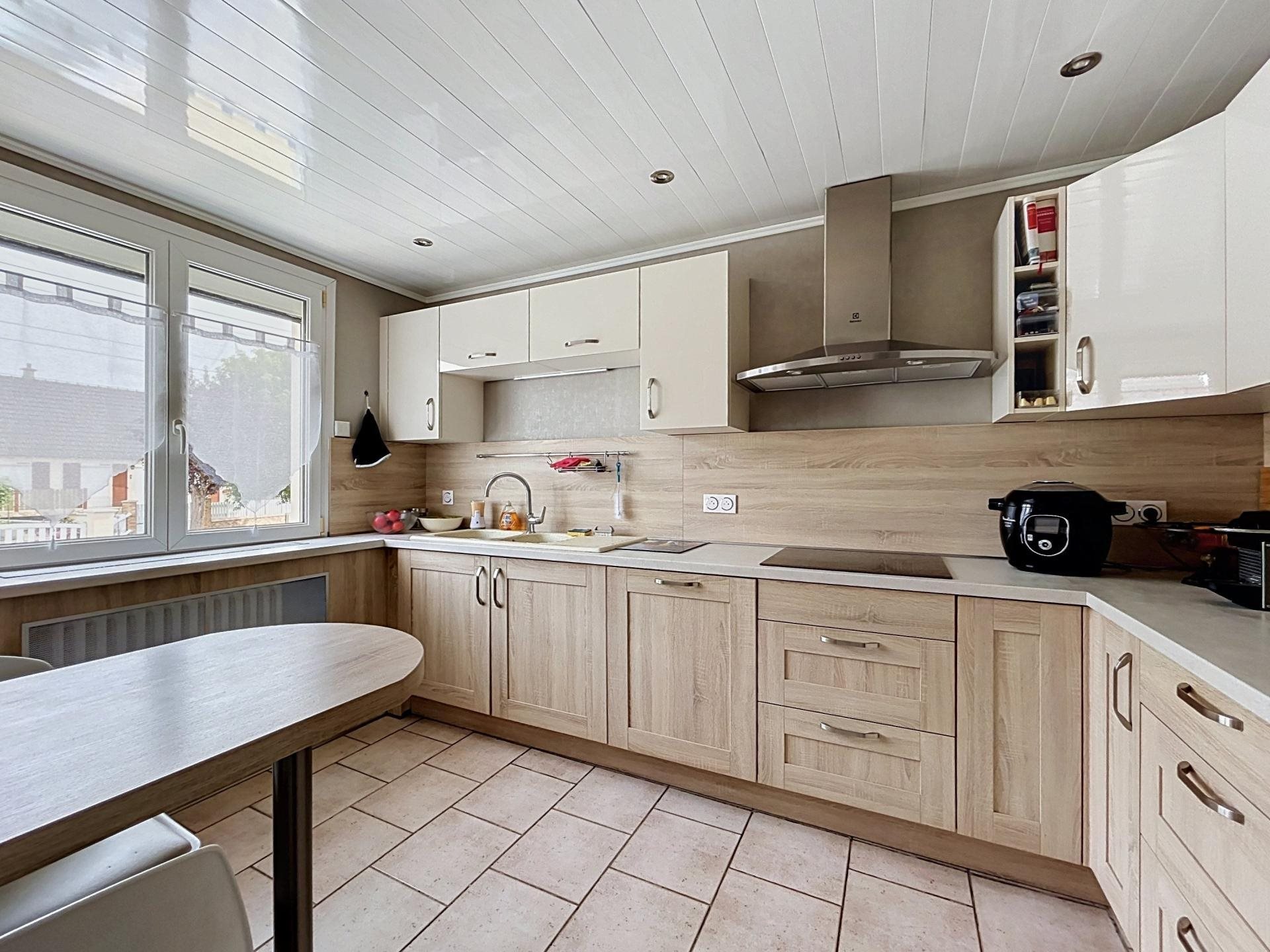 Maison à vendre, 81m², Noyon
