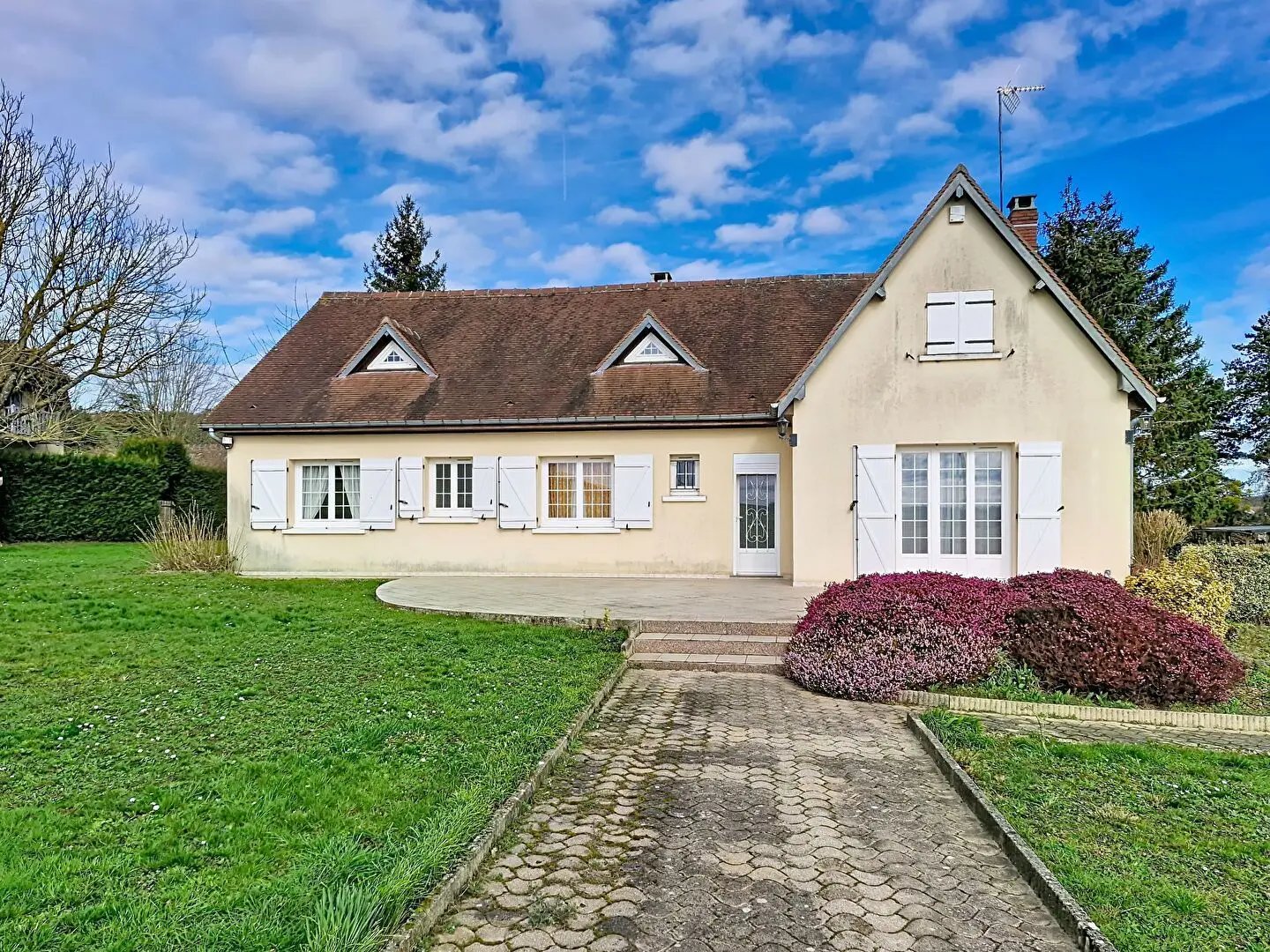 Maison à vendre, 127m², Bray-et-Lû
