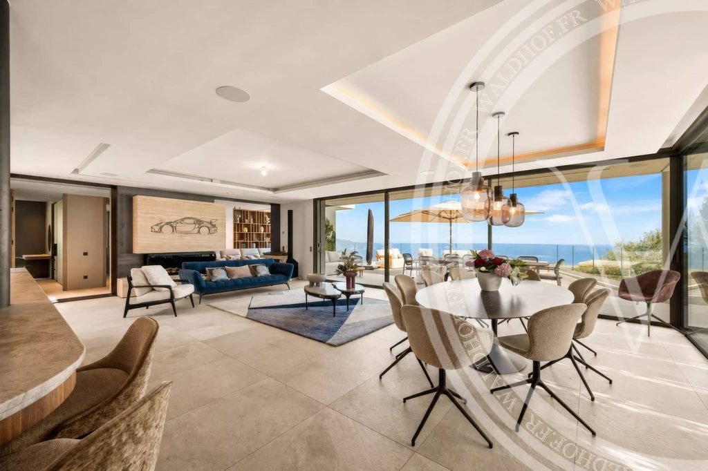 Maison à louer, 400m², Roquebrune-Cap-Martin