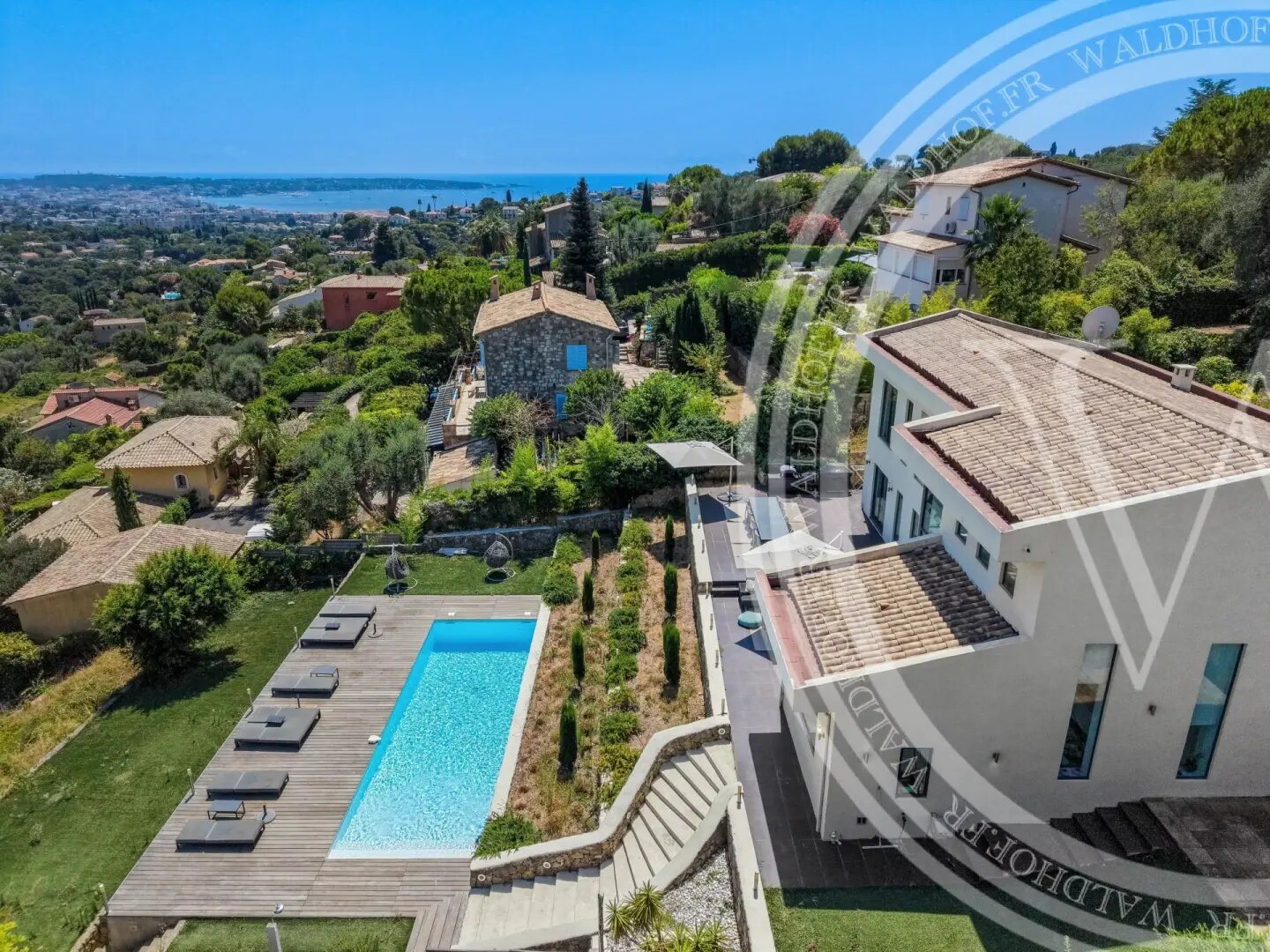 Maison à louer, 280m², Vallauris