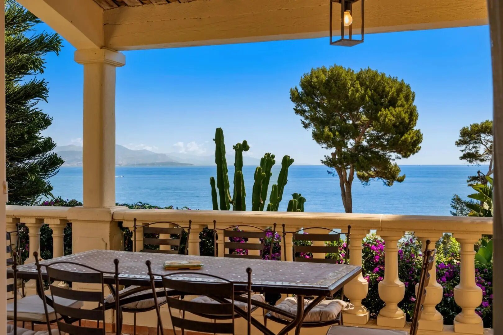Maison à louer, 250m², Antibes