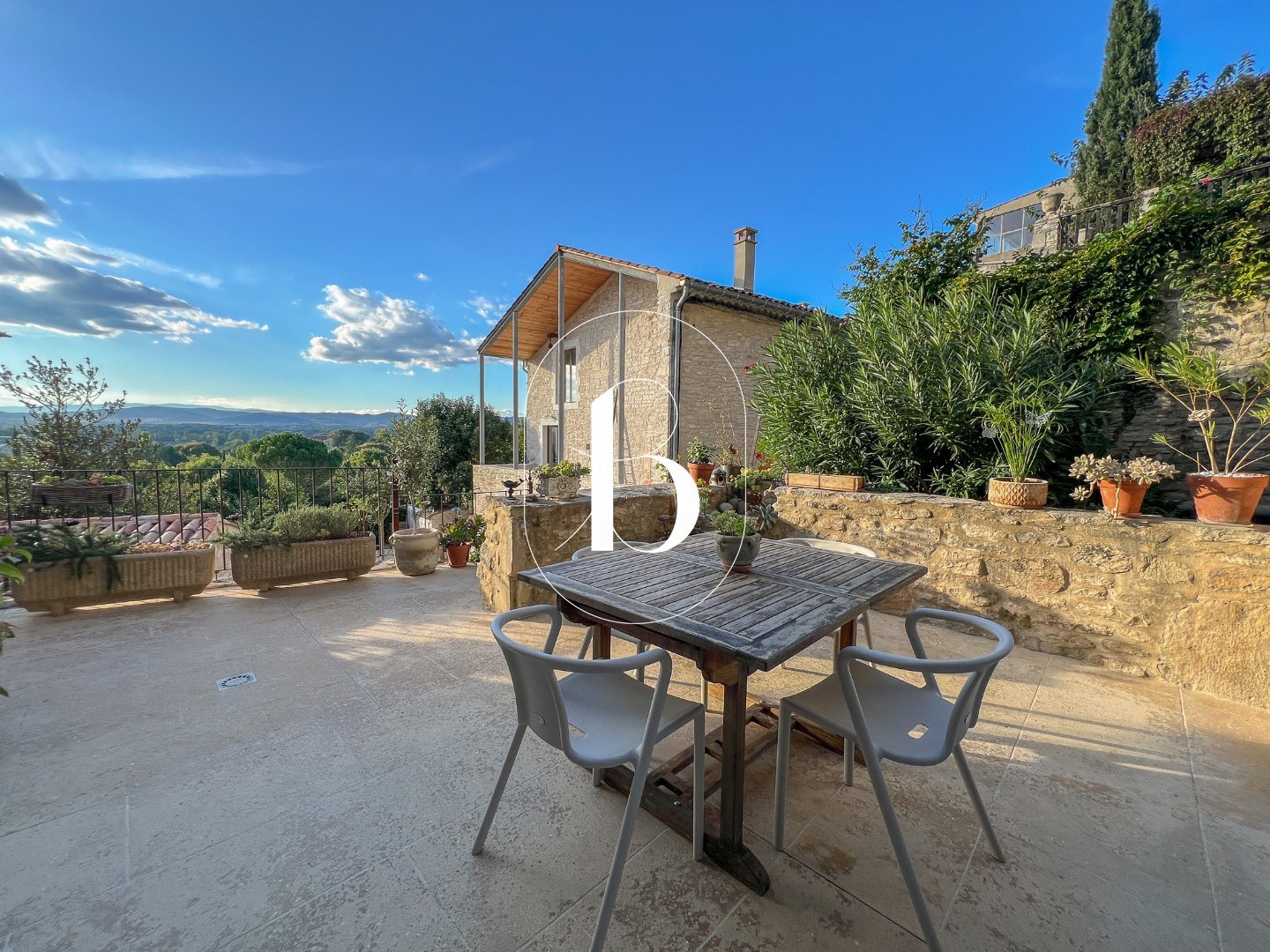Maison à vendre, 156m², Barjac