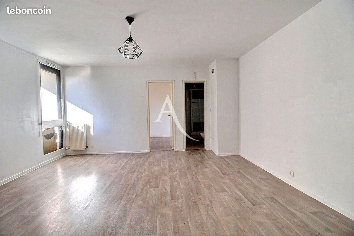 Appartement à louer, 47m², Elancourt