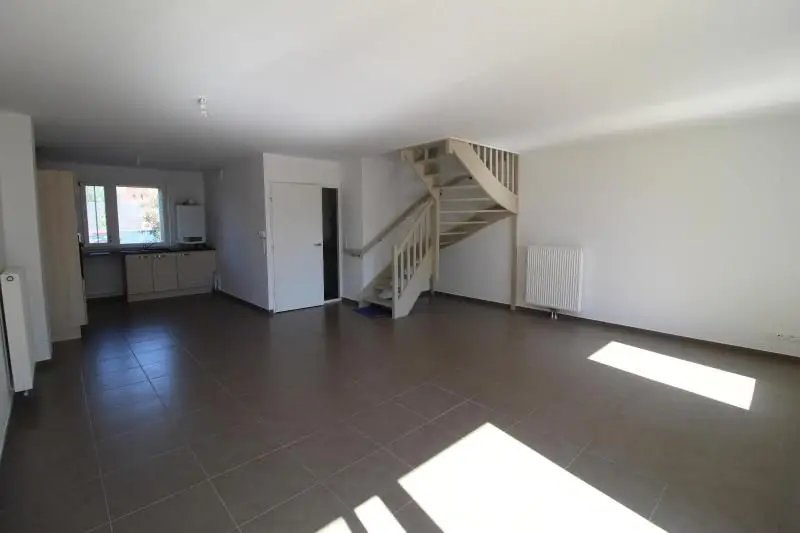 Maison à louer, 97m², Englos