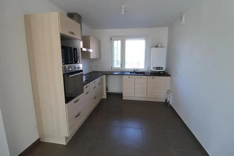 Maison à louer, 97m², Englos