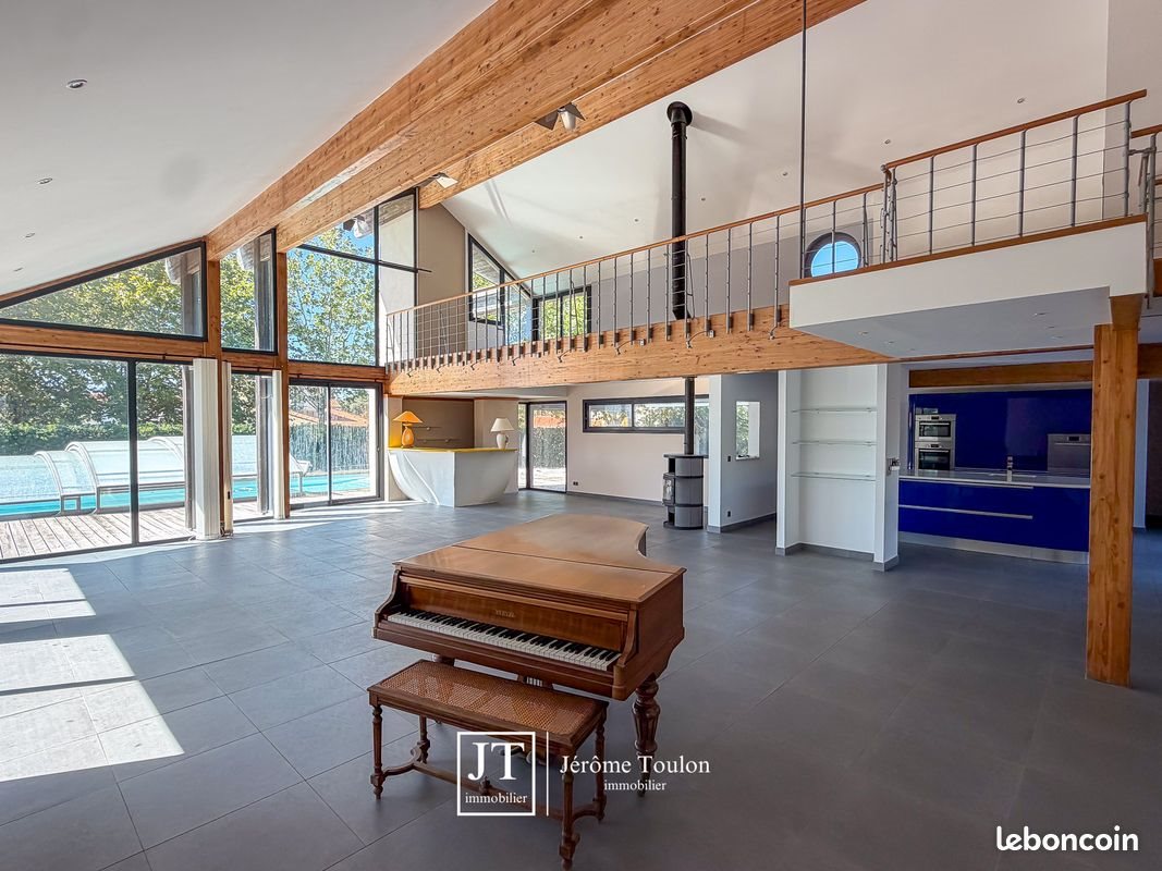 Maison à vendre, 385m², Saint-Palais-sur-Mer