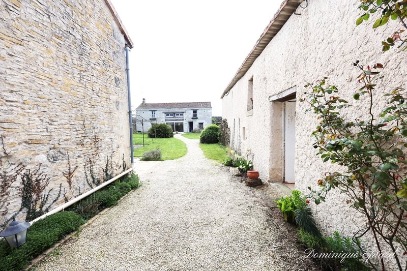 Maison à vendre, 305m², Bournand