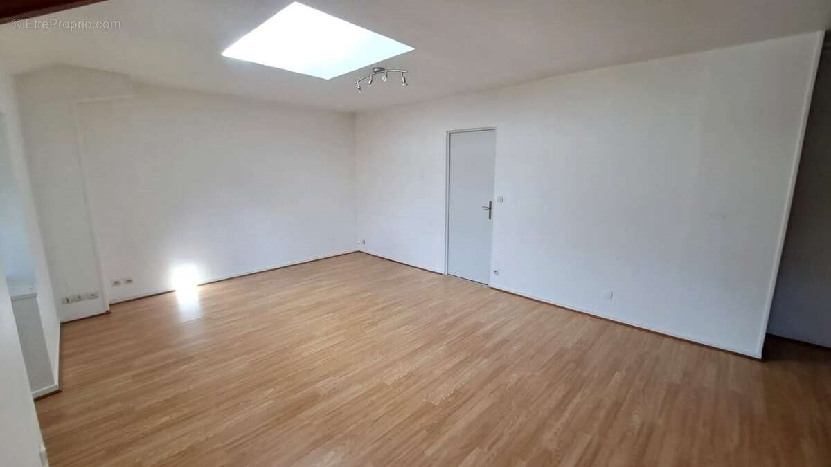 Appartement à vendre, 48m², Saint-Chéron